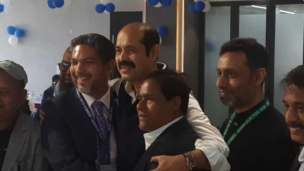 বিজিএমইএ নির্বাচনে ভোট দিলেন মেয়র আতিক