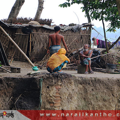 মধুমতি নদী ভাঙ্গন আতঙ্কে লোহাগড়ার রামকান্তপুর গ্রামবাসী!