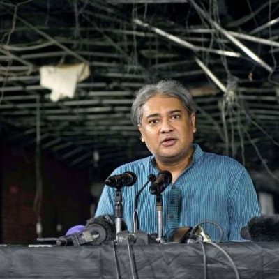 সরকার সহিংসতার অপরাধে জড়িত প্রত্যেককে শাস্তির আওতায় আনতে দৃঢ় প্রতিজ্ঞ: তথ্য প্রতিমন্ত্রী