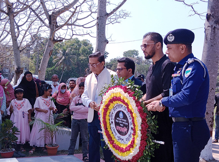 নড়াইলে পুলিশ মেমোরিয়াল ডে পালিত