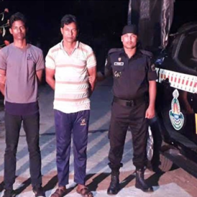 নড়াইলে কাজের কথা বলে নেওয়া হচ্ছিল চট্টগ্রাম, বাস থেকে উদ্ধার ৫৯