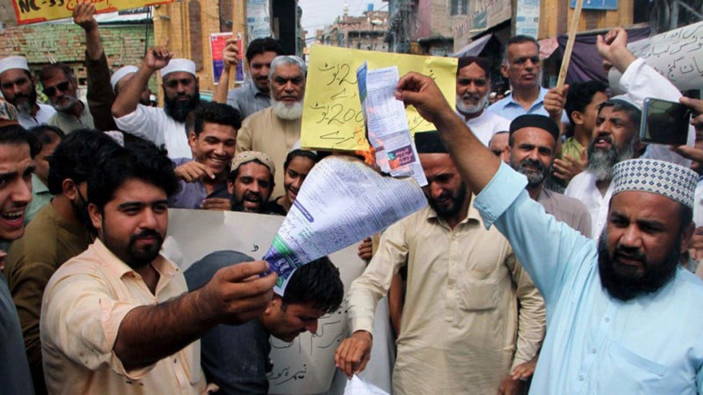 জরুরি বৈঠক ডাকলেন পাকিস্তানের তত্ত্বাবধায়ক প্রধানমন্ত্রী