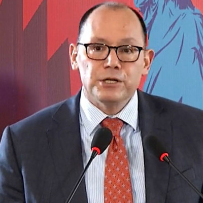 হঠাৎ বাংলাদেশের বাইরে পিটার হাস!