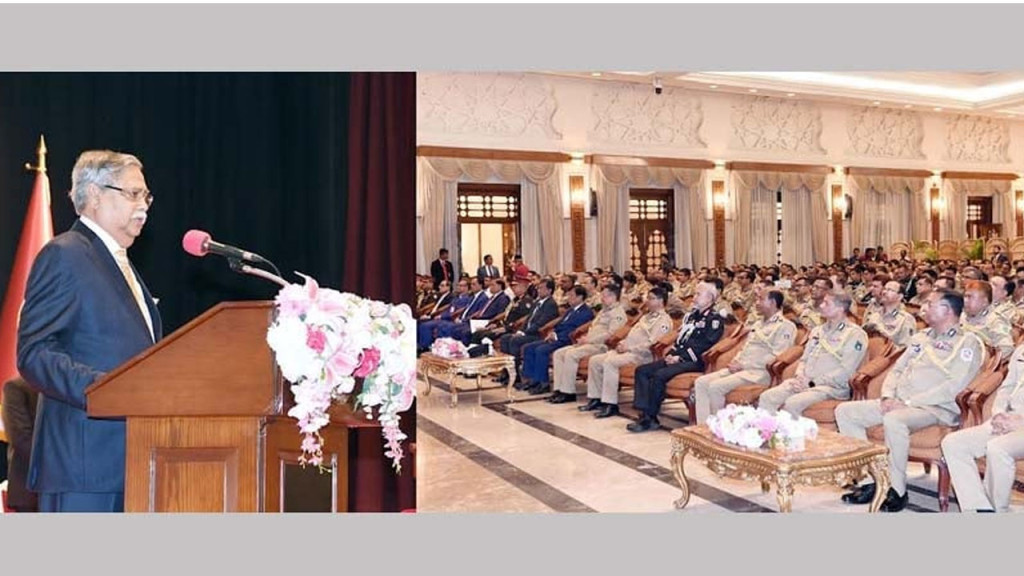 পুলিশকে আরো নিবেদিত হয়ে দায়িত্ব পালন করতে হবে : রাষ্ট্রপতি
