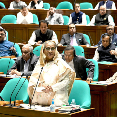 বিদেশিদের কাছে নালিশ করে কোনো লাভ হবে না : সংসদে প্রধানমন্ত্রী