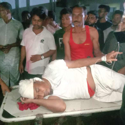 গোপালগঞ্জে সাংবাদিকের উপর সন্ত্রাসী হামলা