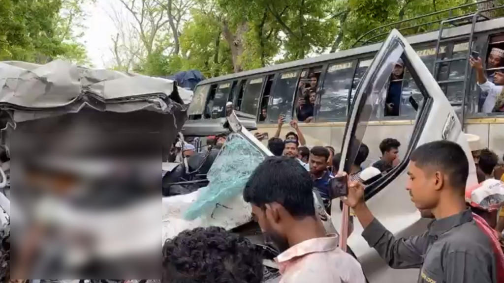 গোপালগঞ্জে বাস-মাইক্রোবাসের মুখোমুখি সংঘর্ষে নিহত ৫