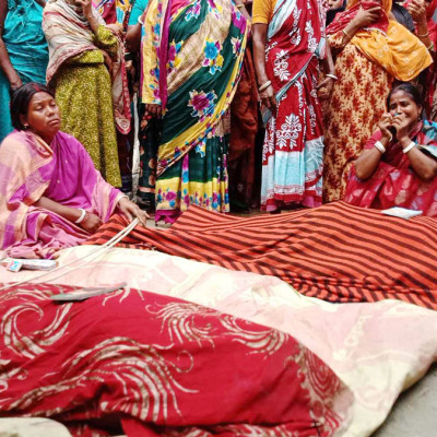 সন্তানের সামনে স্ত্রীকে কুপিয়ে হত্যা, অতঃপর গলায় ফাঁস