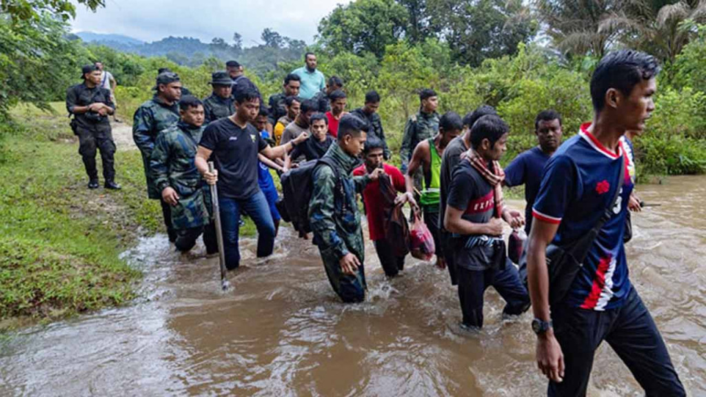 মালয়েশিয়ায় আশ্রয়কেন্দ্র থেকে পালিয়ে গ্রেপ্তার ৪১ রোহিঙ্গা