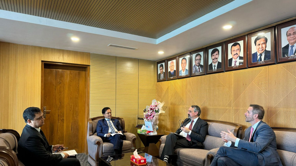 দেশের টেলিযোগাযোগ খাতে বিনিয়োগে যুক্তরাষ্ট্র এগিয়ে আসবে