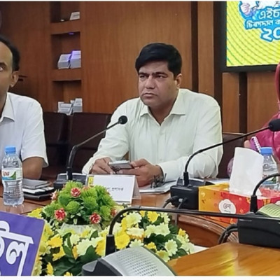 নড়াইলে মাসব্যাপী ‘এইচপিভি টিকাদান’ কার্যক্রম শুরু