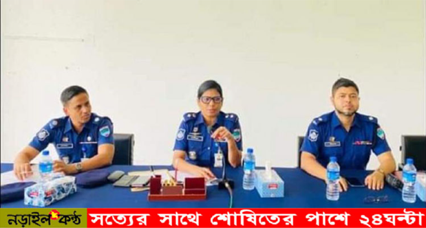 নড়াইলে বিট অফিসারদের নিয়ে ব্রিফিং; এসপি সাদিরা খাতুন