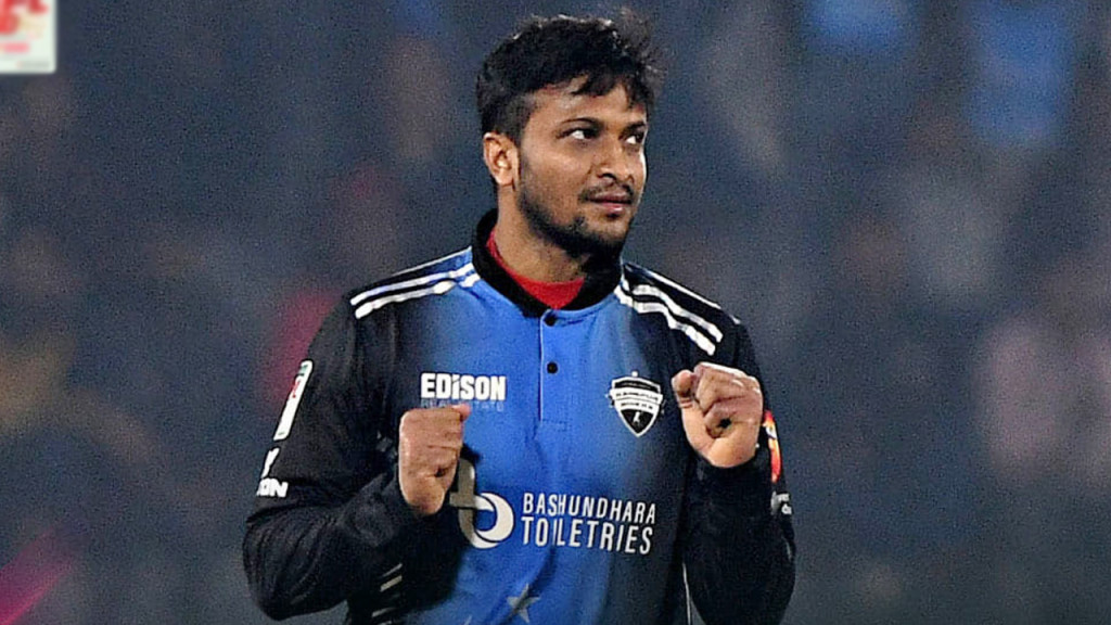 চোখে না দেখলেও বল করতে পারবেন সাকিব