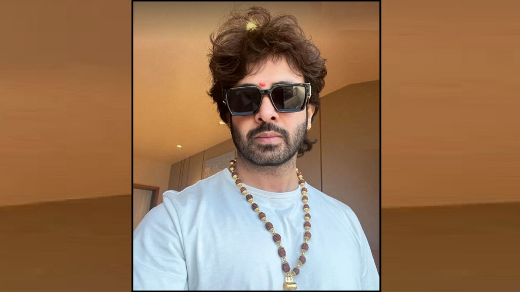 ভারতে গিয়েই নতুন লুকে শাকিব