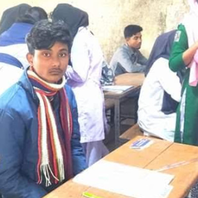 বাবার লাশ বাড়িতে রেখে পরীক্ষার হলে ছেলে