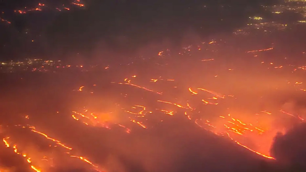 যুক্তরাষ্ট্র: ইতিহাসের সবচেয়ে বড় দাবানলে জ্বলছে টেক্সাস