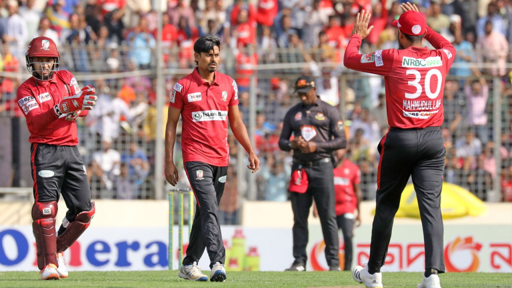 তাইজুলকে নেওয়ায় ‘একটি দল’ হেসেছিল : তামিম