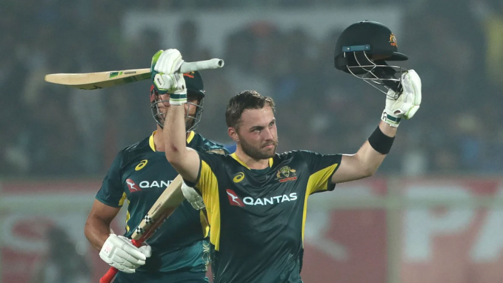 ইংলিশের সেঞ্চুরিতে বড় সংগ্রহ অস্ট্রেলিয়ার